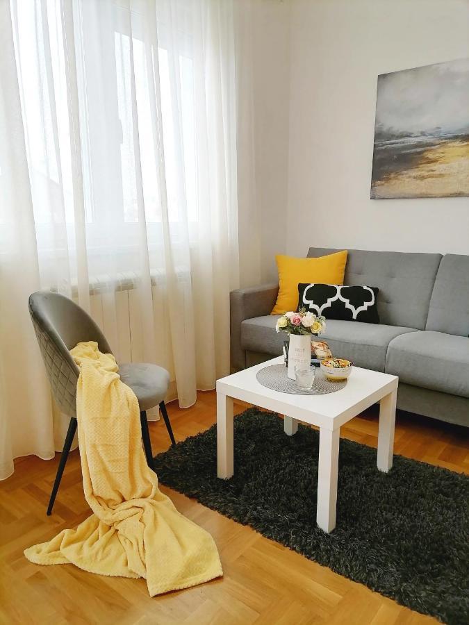 Apartman Mia Сремська Митровиця Екстер'єр фото